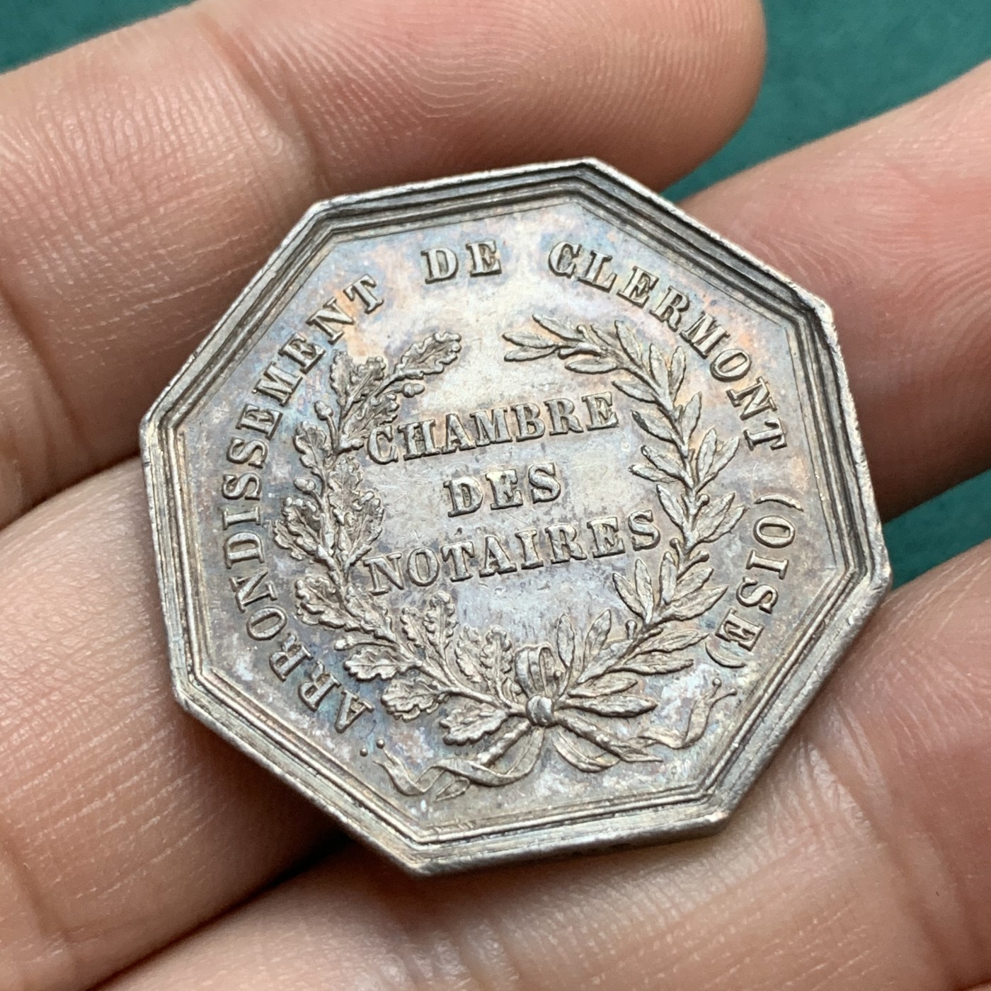 《竞宝斋》八角代币+章牌专场！第182场-周日，周一，周二 3场 (全场包邮) 法国克莱蒙地区公证处JETON银质八角代币，13.78g，30.6mm，蜜蜂边铭