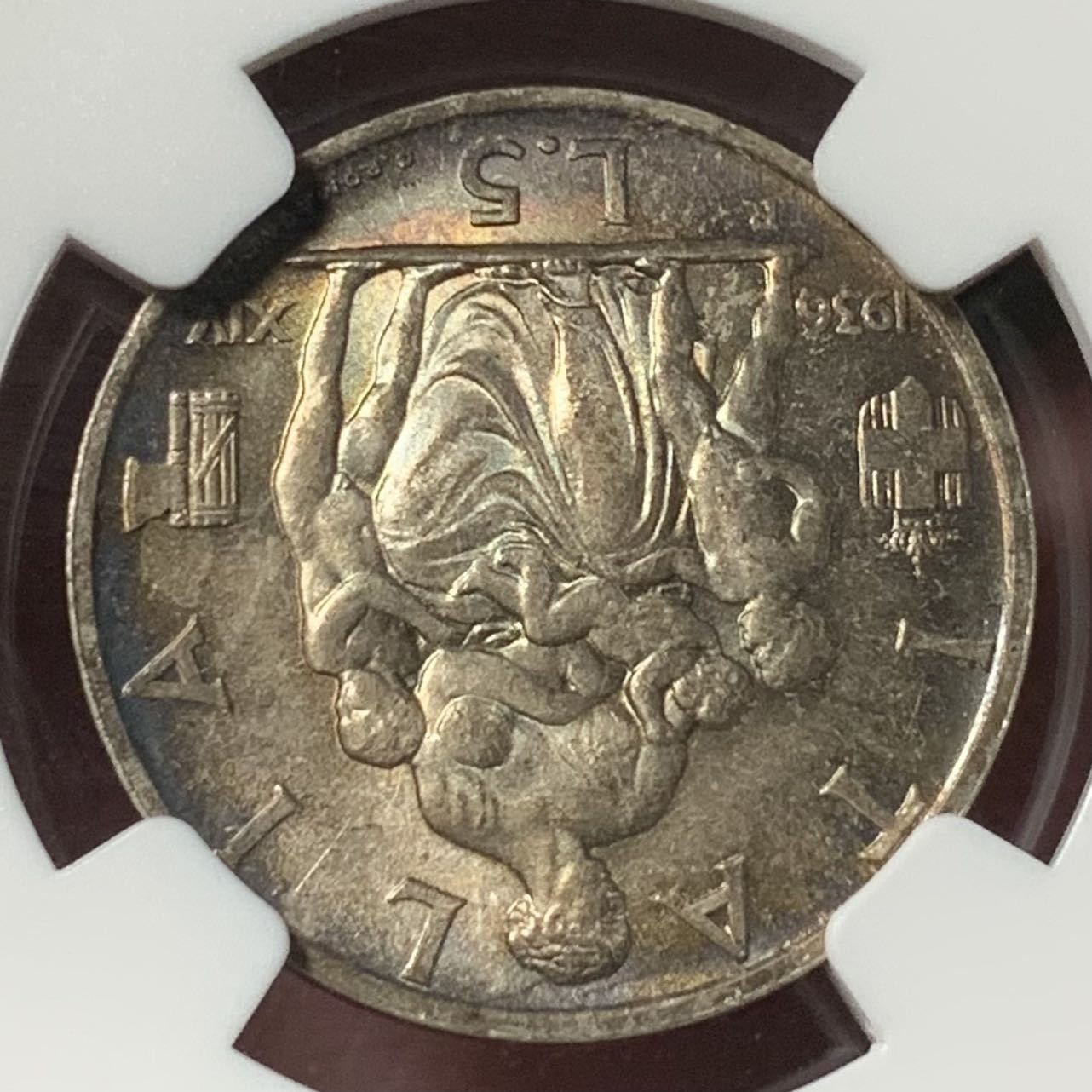 紫瑗钱币——第286期拍卖 意大利 1936年 圣母抱婴 5里拉 银币 NGC MS64 五彩包浆