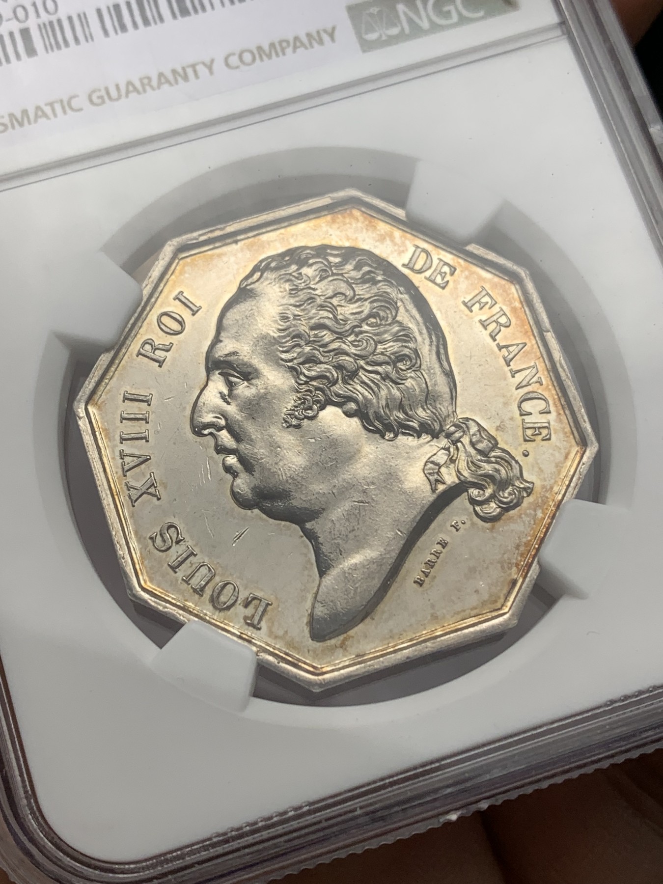 《竞宝斋》八角代币+章牌专场！第182场-周日，周一，周二 3场 (全场包邮) NGC MS62 法国 巴黎火灾 八角银质代币  亮度细节都很不错 背面好看