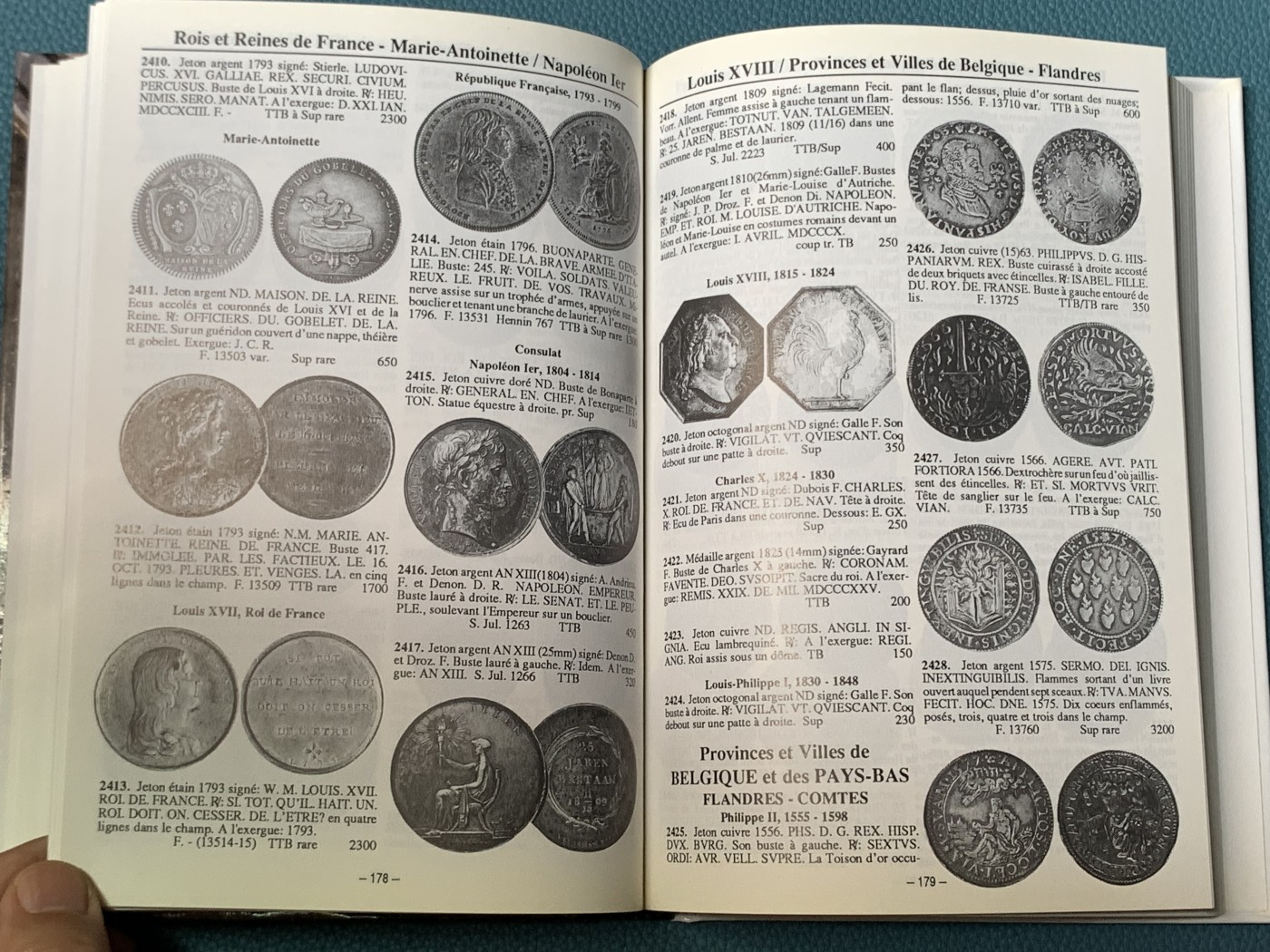 《竞宝斋》八角代币+章牌专场！第182场-周日，周一，周二 3场 (全场包邮) 法国 1991年 JETONS 代币目录 所见最新版本 版别详尽 厚达349页 一本在手 八角我有 权威绝版目录 都是全新的 2本随机发