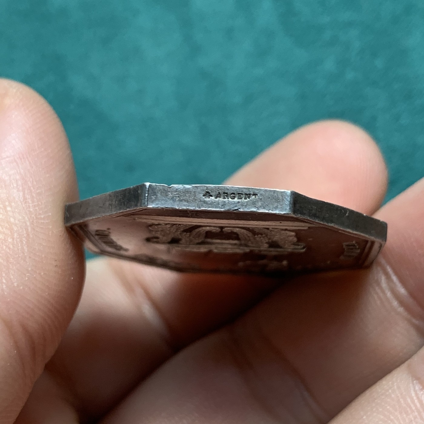 《竞宝斋》八角代币+章牌专场！第182场-周日，周一，周二 3场 (全场包邮) 法国上诉法院和法律辩护八角银质jeton，16.7mm，33.6mm，蜜蜂边铭