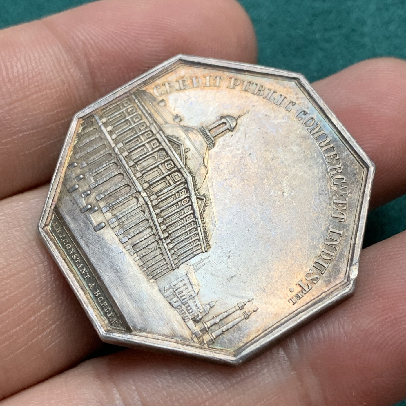 《竞宝斋》八角代币+章牌专场！第182场-周日，周一，周二 3场 (全场包邮) 法国八角银章，波尔多股票经纪人，18.63g，34.8mm，手指边铭，金黄包浆，高点俱在