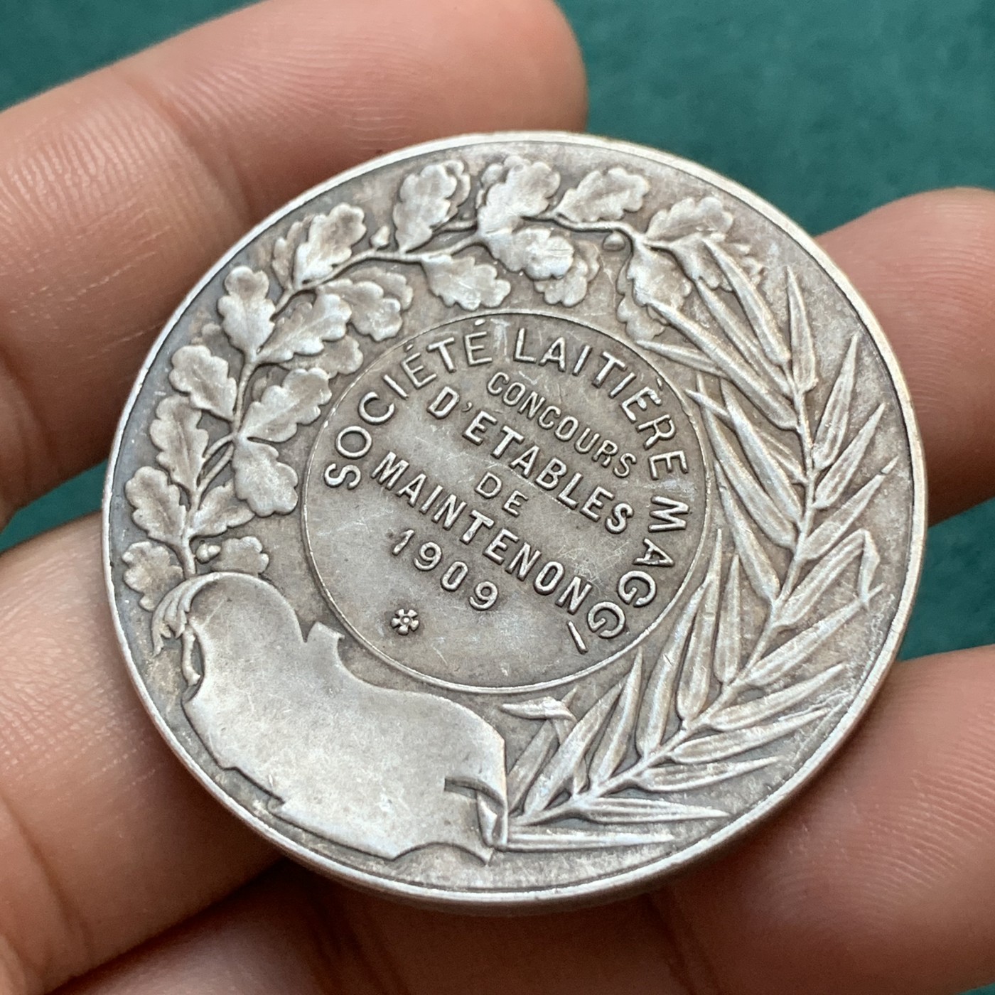 《竞宝斋》八角代币+章牌专场！第182场-周日，周一，周二 3场 (全场包邮) 法国乳制品协会镀银铜章，32.33g，41.3mm，铜标