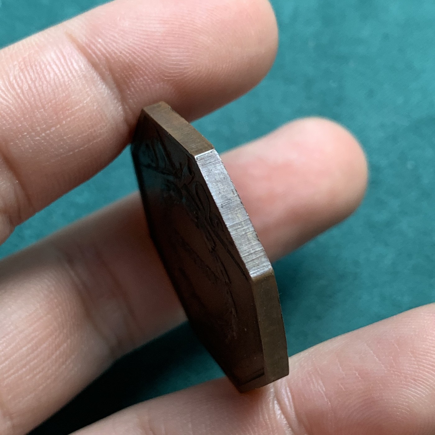 《竞宝斋》八角代币+章牌专场！第182场-周日，周一，周二 3场 (全场包邮) 法国巴黎宪兵队八角红铜代币，18.03g，34.7mm，无戳记，边道割手