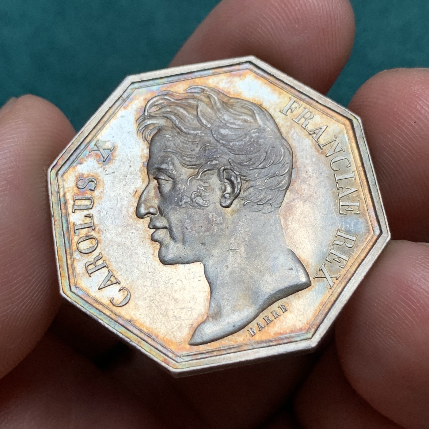 《竞宝斋》八角代币+章牌专场！第182场-周日，周一，周二 3场 (全场包邮) 法国波尔多市议会八角银质代币，15.29g，33.2mm，早期无边铭，金黄包浆