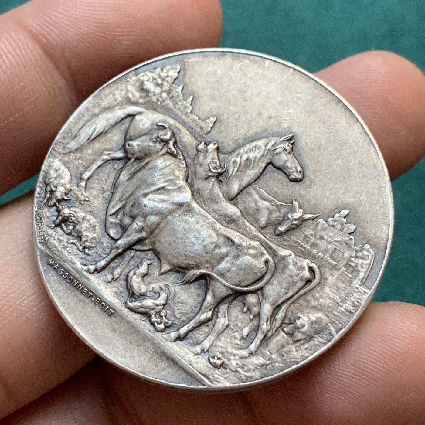 《竞宝斋》八角代币+章牌专场！第182场-周日，周一，周二 3场 (全场包邮) 法国乳制品协会镀银铜章，32.33g，41.3mm，铜标