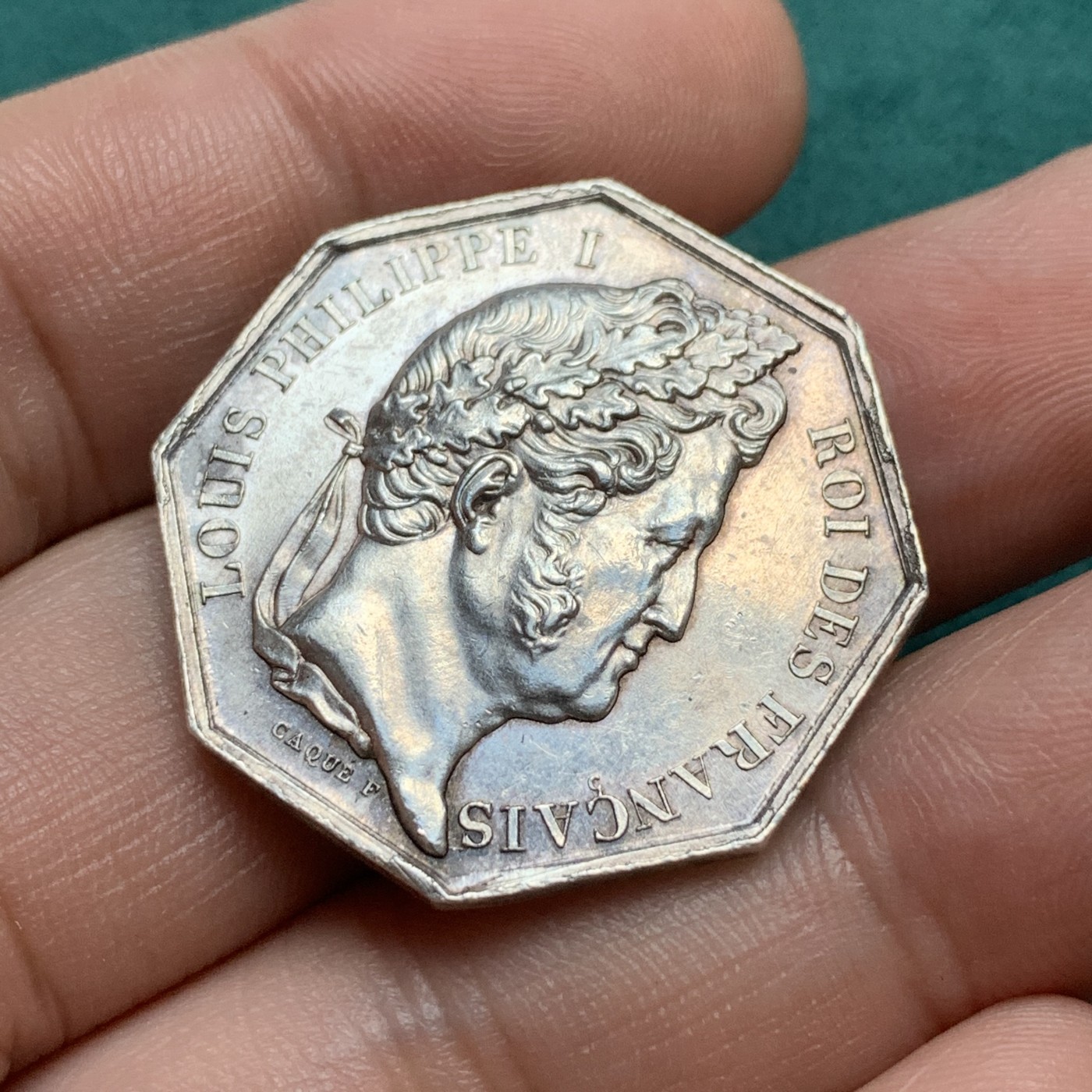 《竞宝斋》八角代币+章牌专场！第182场-周日，周一，周二 3场 (全场包邮) 法国八角银质代币，公共援助军事医院，14.69g，30.5mm，油灯边铭