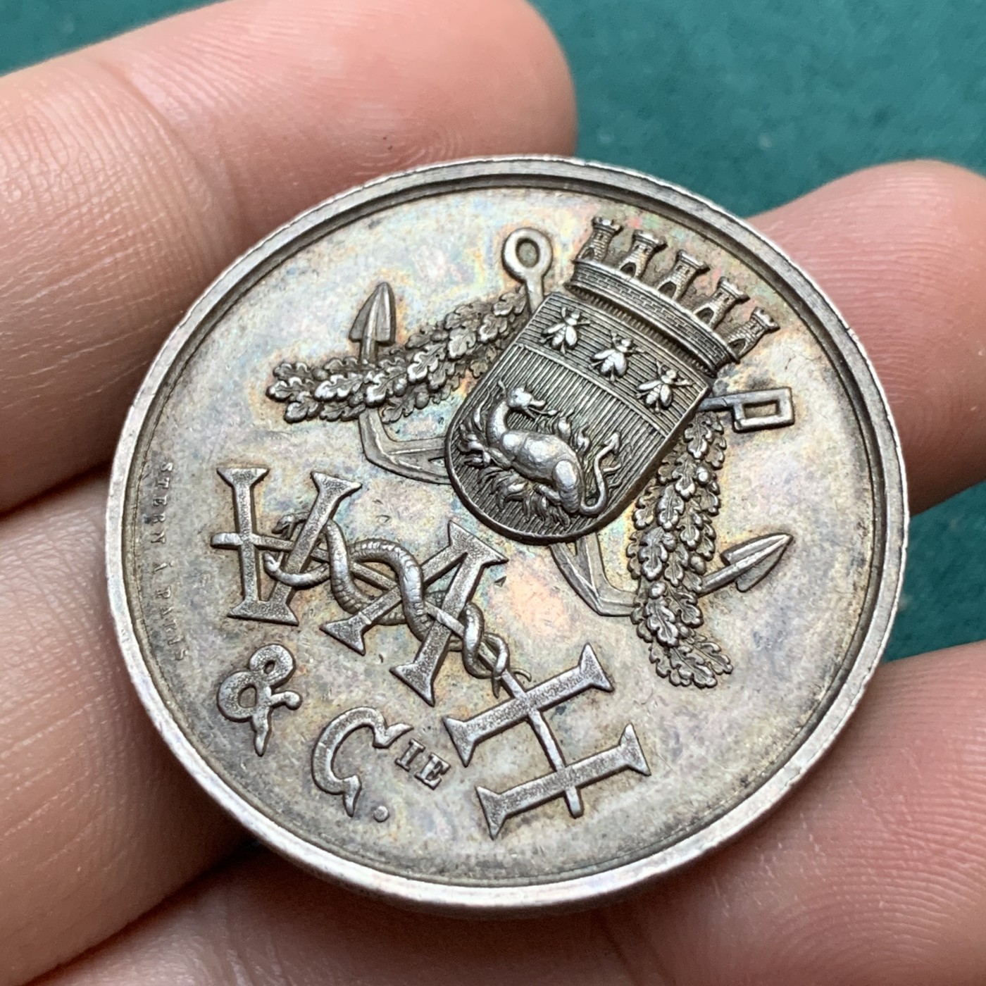 《竞宝斋》八角代币+章牌专场！第182场-周日，周一，周二 3场 (全场包邮) 法国勒阿弗尔商业银行银质代币，19.85g，35.8mm，蜜蜂边铭，金黄包浆，少见品种