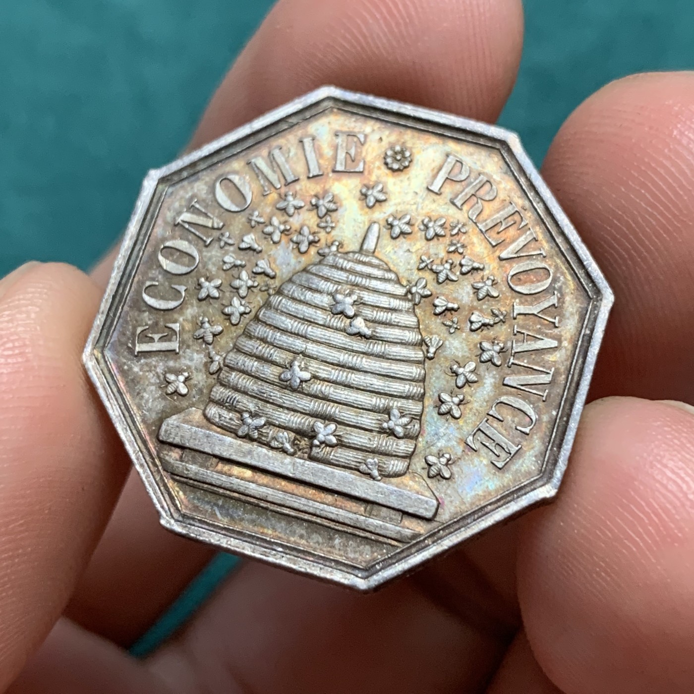 《竞宝斋》八角代币+章牌专场！第182场-周日，周一，周二 3场 (全场包邮) 法国瓦朗谢讷储蓄银行八角银质代币，10.53g，27.6mm，丰饶角边铭，金黄包浆