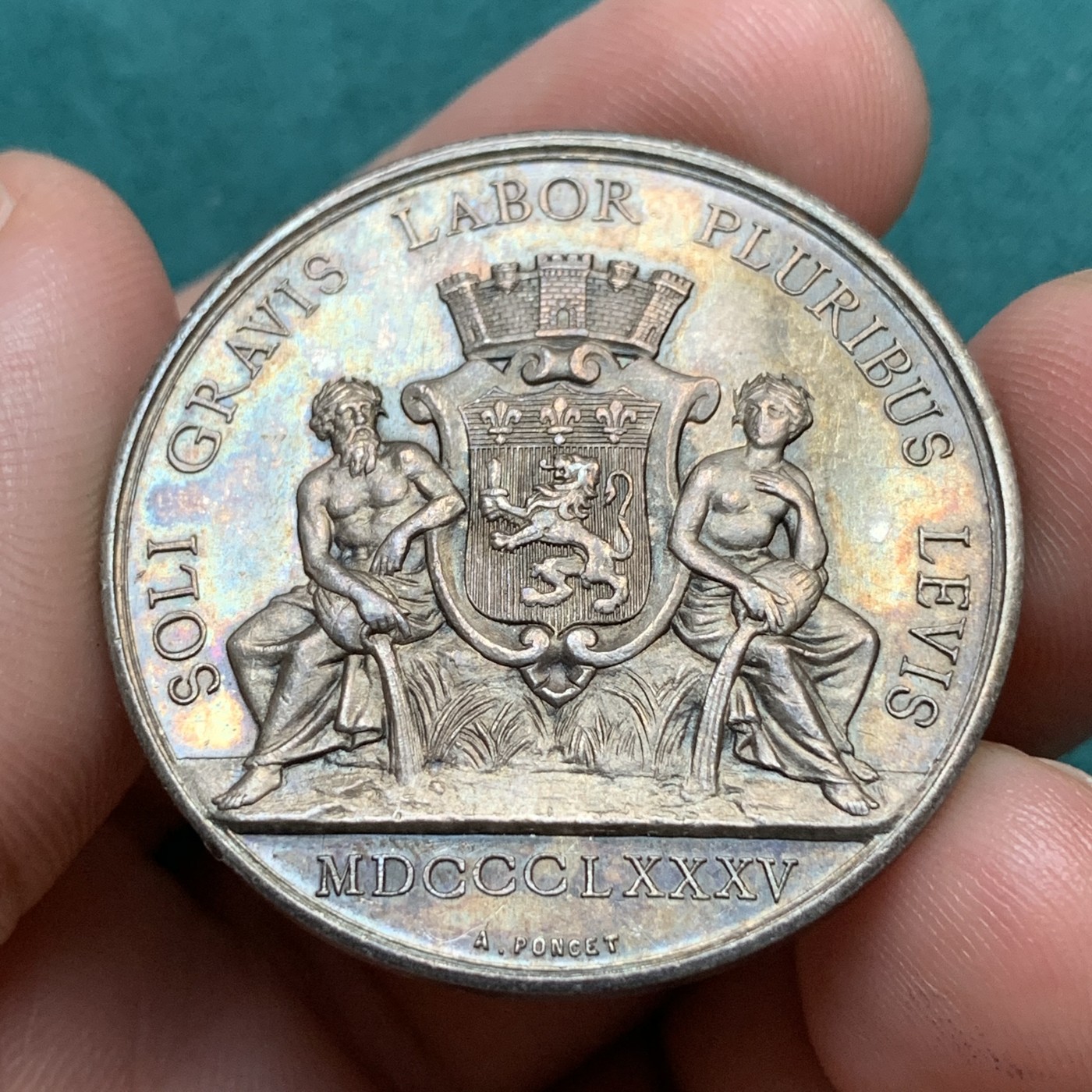 《竞宝斋》八角代币+章牌专场！第182场-周日，周一，周二 3场 (全场包邮) 1885年法国里昂火灾互助保险银质jeton，21.22g，36.7mm，丰饶角，金黄包浆，正面为罗纳河与索恩河河神，金黄包浆，非常漂亮