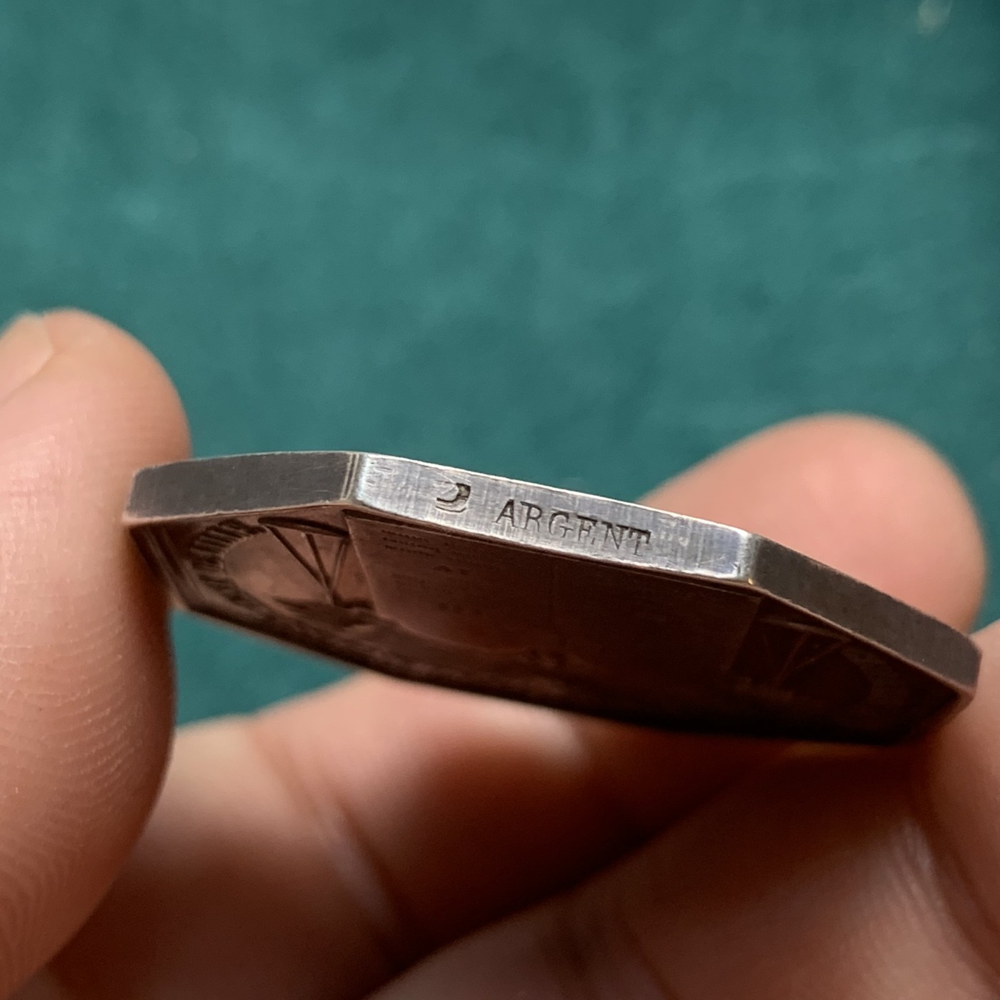 《竞宝斋》八角代币+章牌专场！第182场-周日，周一，周二 3场 (全场包邮) 法国八角银章，里尔公证处，18.32g，34.7mm，船首边铭（1842-1845）