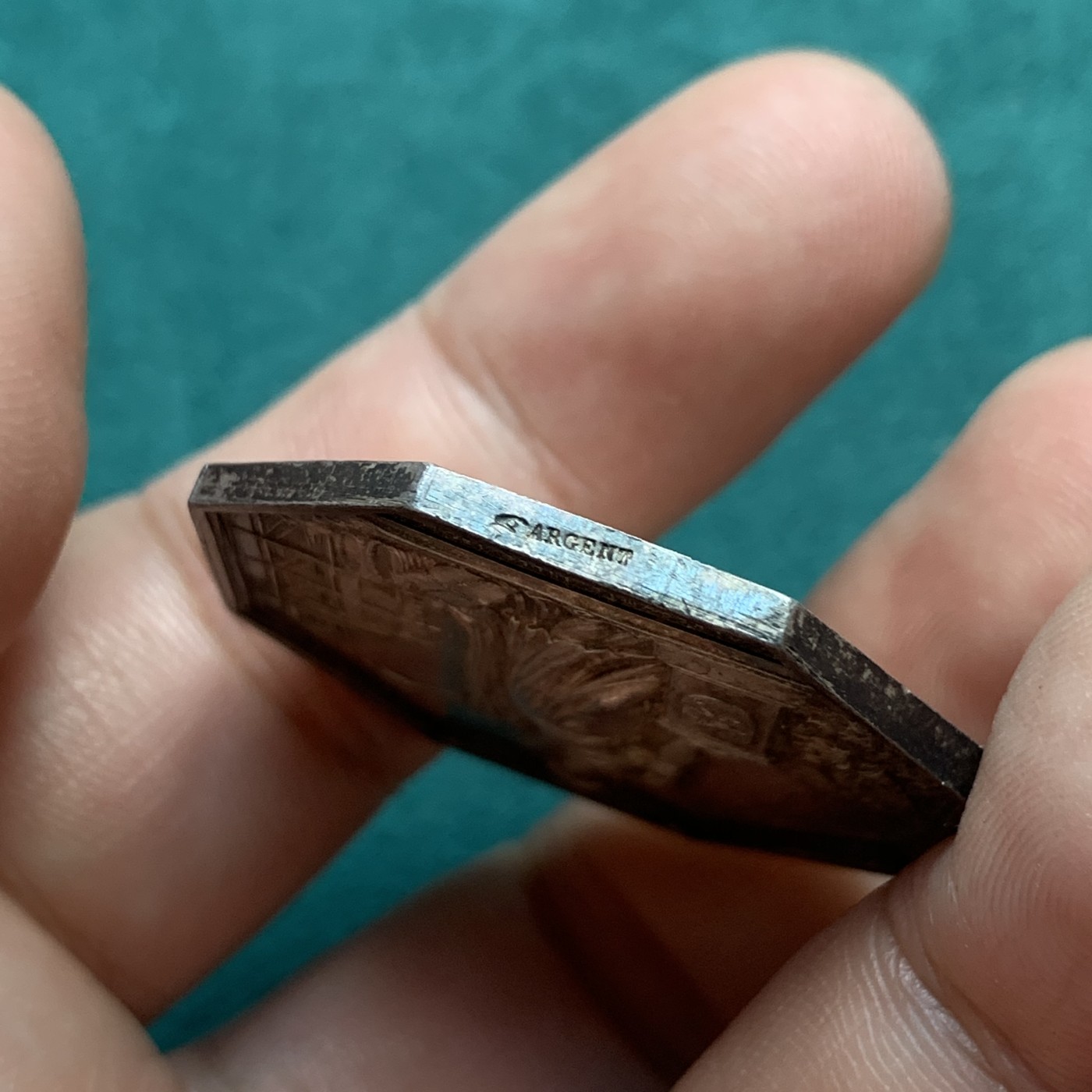 《竞宝斋》八角代币+章牌专场！第182场-周日，周一，周二 3场 (全场包邮) 法国北方火灾保险公司八角银质代币，16.86g，34.8mm，手指边铭，高浮雕，极美包浆