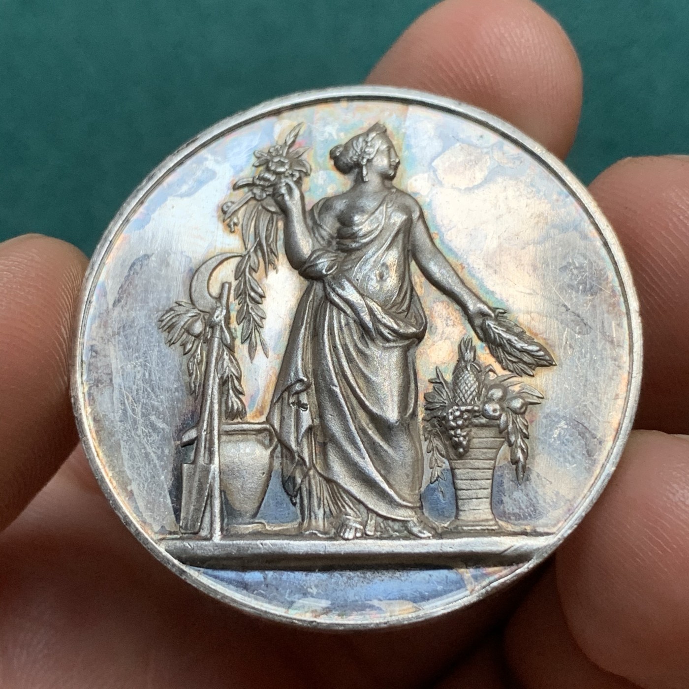 《竞宝斋》八角代币+章牌专场！第182场-周日，周一，周二 3场 (全场包邮) 法国园艺协会银质jeton，21.77g，37mm，蜜蜂边铭，高点俱在，边有轻磕