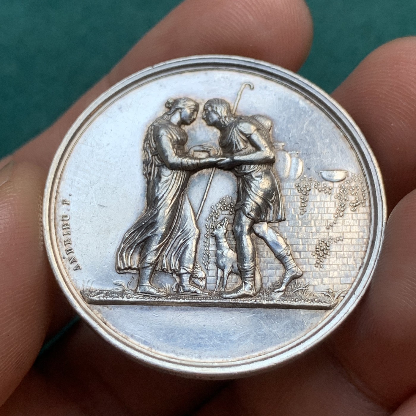 《竞宝斋》八角代币+章牌专场！第182场-周日，周一，周二 3场 (全场包邮) 法国结婚纪念银章，21.89g，36.8mm，蜜蜂边铭，正面采用的是1806年拿破仑一世将斯蒂芬妮公主嫁于巴登王子查尔斯·路易·弗雷德里克的婚姻纪念银章设计