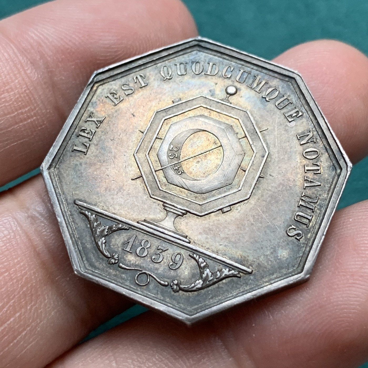 《竞宝斋》八角代币+章牌专场！第182场-周日，周一，周二 3场 (全场包邮) 法国八角银质代币，里昂公证人，14.66g，32.5mm，手指边铭