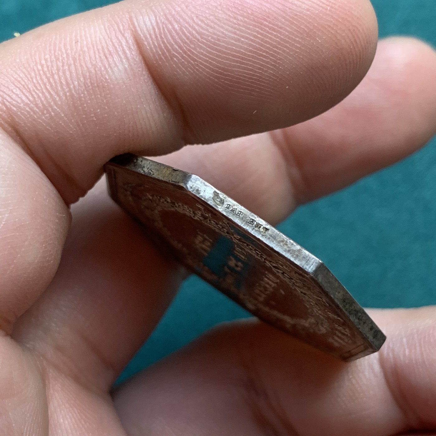 《竞宝斋》八角代币+章牌专场！第182场-周日，周一，周二 3场 (全场包邮) 法国冰雹互助保险公司八角银质代币，23.07g，36.5mm，丰饶角+1银标，金黄包浆