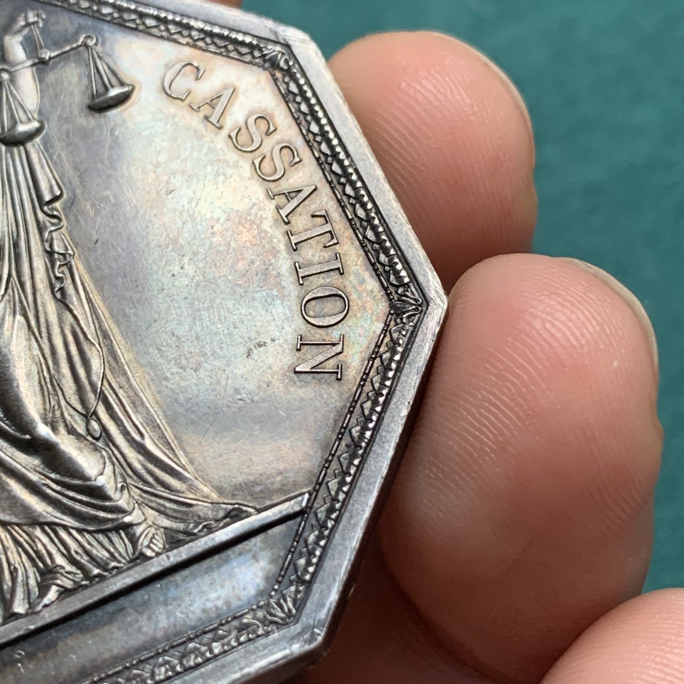 《竞宝斋》八角代币+章牌专场！第182场-周日，周一，周二 3场 (全场包邮) 法国最高法院巨型八角银质代币jeton，手持天平的忒弥斯，64.5g，47.3mm，蜜蜂边铭（1860-1879），非后期丰饶角，油性老包浆