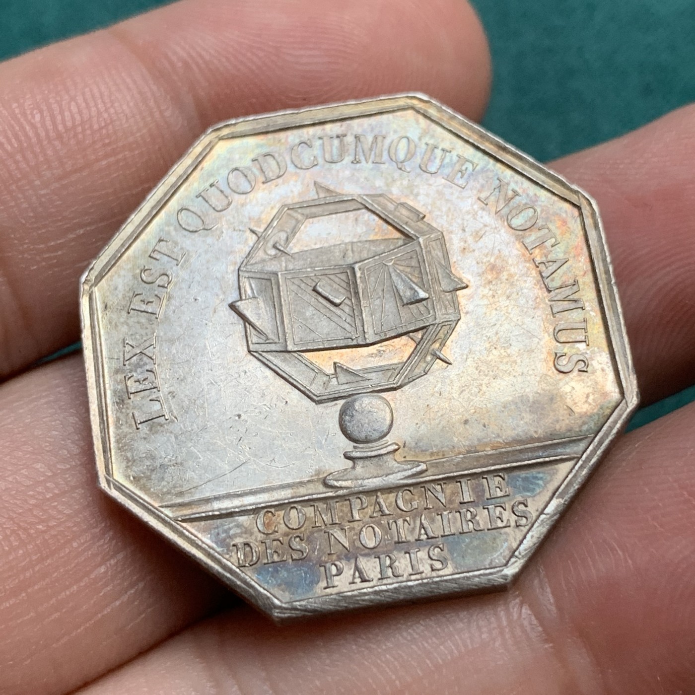 《竞宝斋》八角代币+章牌专场！第182场-周日，周一，周二 3场 (全场包邮) 法国 菲利普头像 巴黎公证人 银质八角代币，18.87克 32.5毫米神灯边铭（1832-1841）金黄包浆