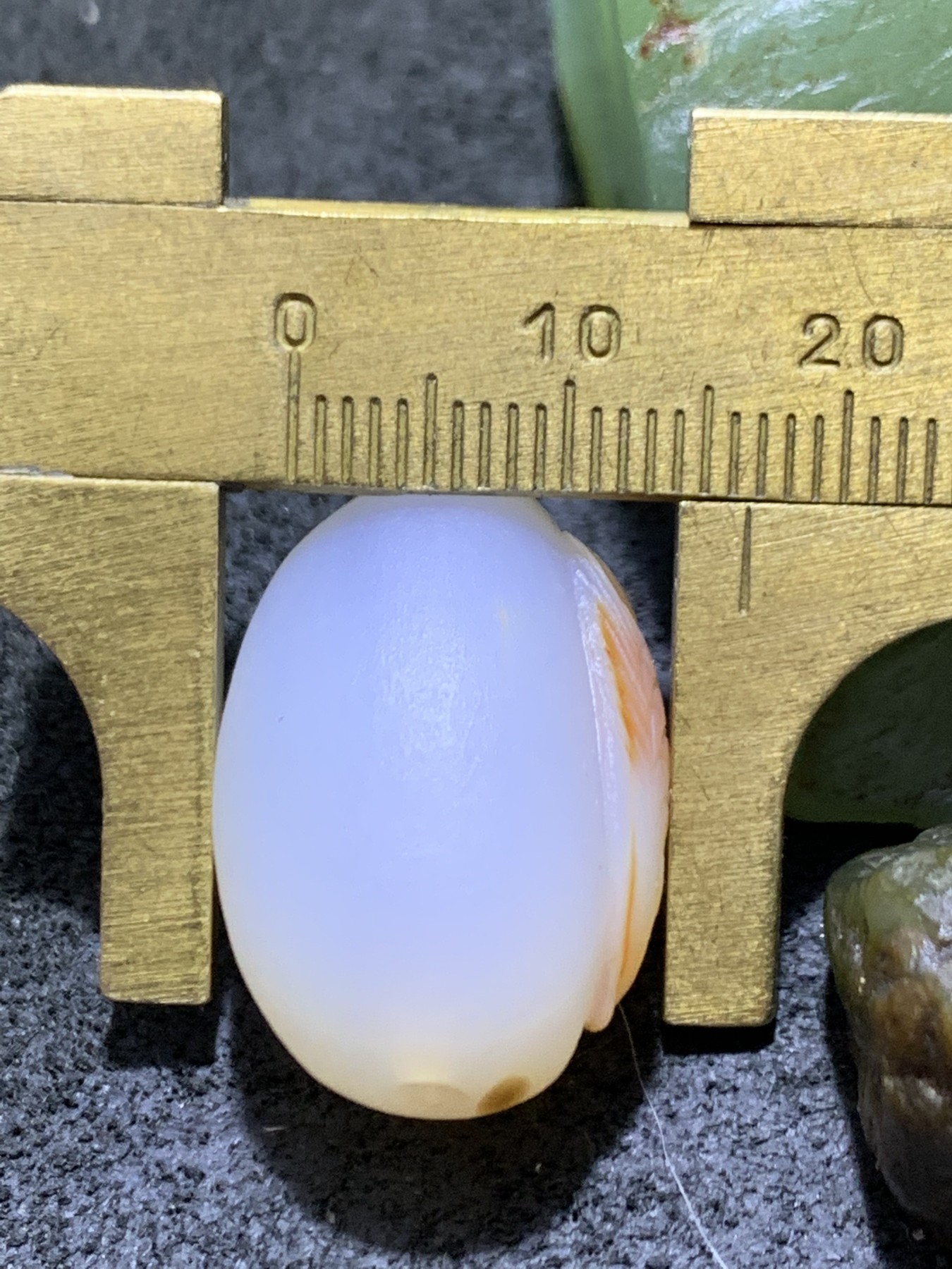 精美亚光高玉化海洋玉髓手工俏色巧雕富贵有余桶珠一个