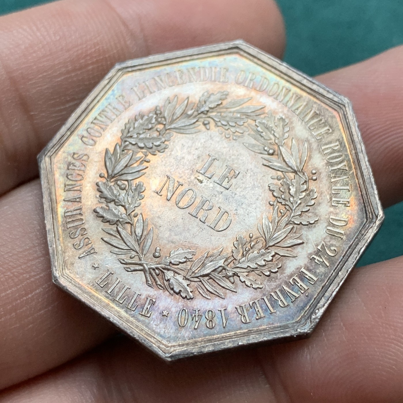 《竞宝斋》八角代币+章牌专场！第182场-周日，周一，周二 3场 (全场包邮) 法国北方火灾保险公司八角银质代币，16.86g，34.8mm，手指边铭，高浮雕，极美包浆