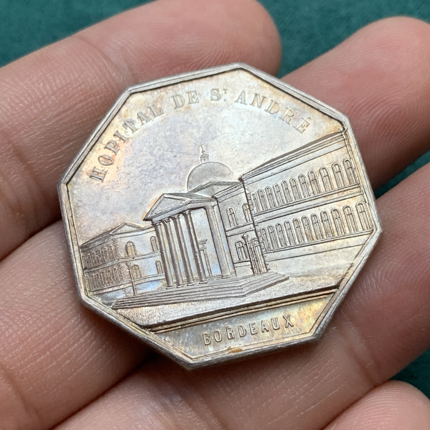 《竞宝斋》八角代币+章牌专场！第182场-周日，周一，周二 3场 (全场包邮) 法国圣安德烈医院八角银质jeton，西方医学之父希波克拉底，16.93g，33.3mm，丰饶角边铭