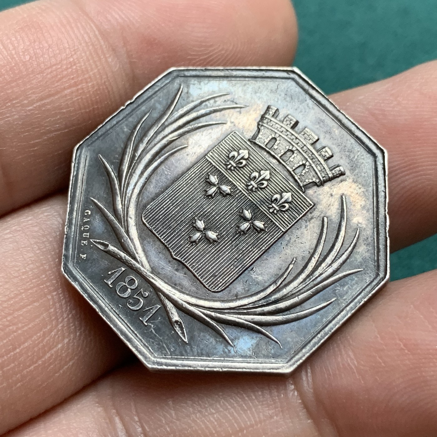 《竞宝斋》八角代币+章牌专场！第182场-周日，周一，周二 3场 (全场包邮) 法国八角银质代币，奥尔良科学与艺术协会，13.05g，30.4mm，蜜蜂边铭，云端上的太阳神阿波罗与智慧女神密涅瓦