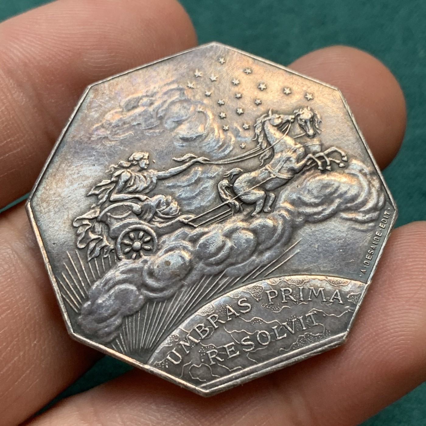 《竞宝斋》八角代币+章牌专场！第182场-周日，周一，周二 3场 (全场包邮) 法国一审代理人会议八角银质jeton，19.85g，36.7mm，丰饶角边铭，经典的天马行空设计