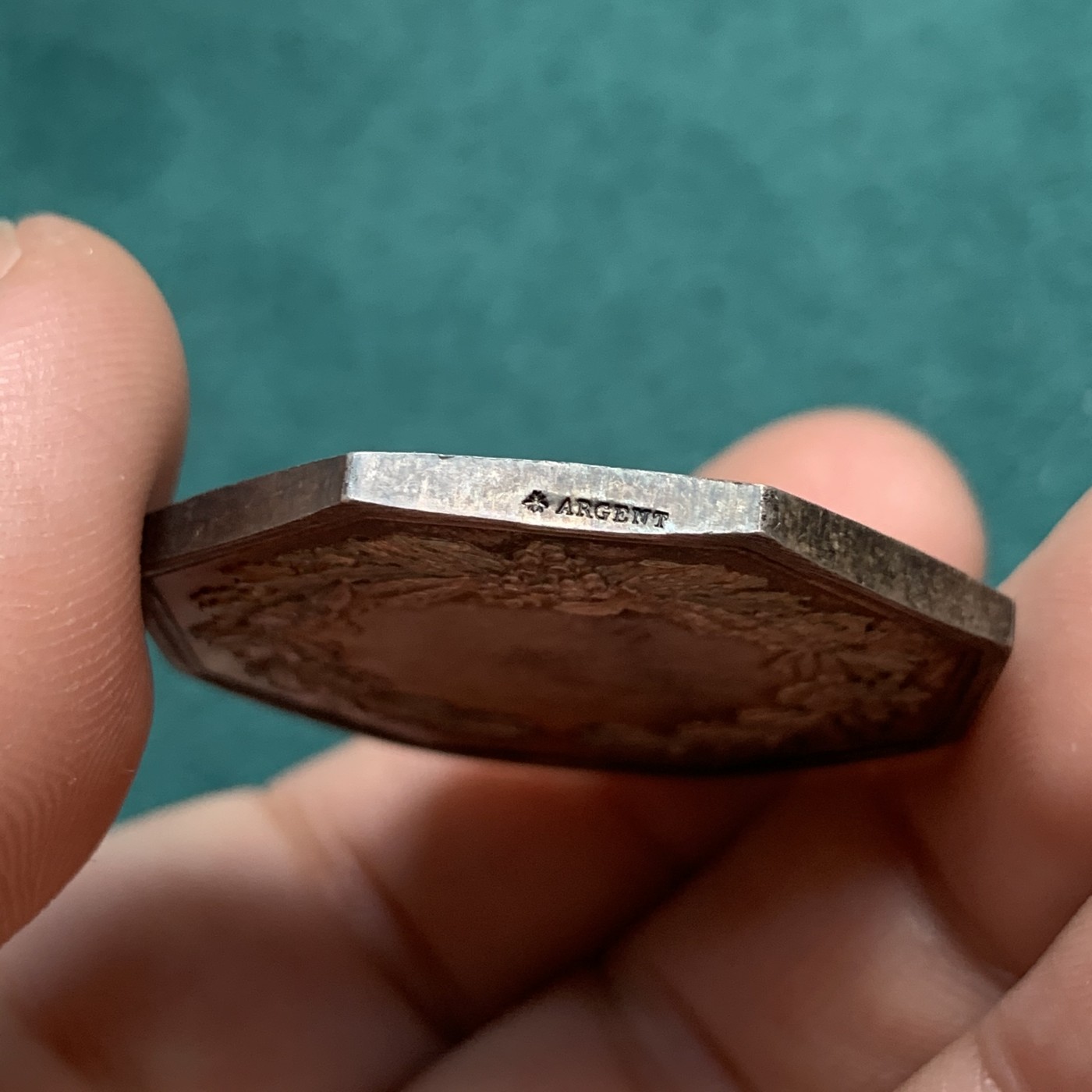 《竞宝斋》八角代币+章牌专场！第182场-周日，周一，周二 3场 (全场包邮) 法国凤凰火灾互助保险公司，23.05g，36mm，蜜蜂边铭，非常漂亮的红紫包浆