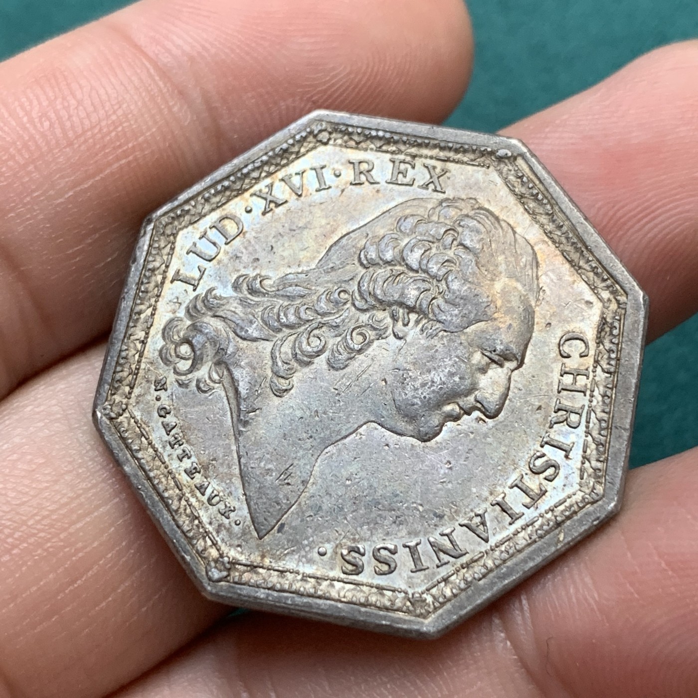 《竞宝斋》八角代币+章牌专场！第182场-周日，周一，周二 3场 (全场包邮) 法国1786年勒阿弗尔格雷斯港保险公司JETON银质八角，17.10g，33mm，早期无边铭，罕见品种，金黄包浆，细节丰富