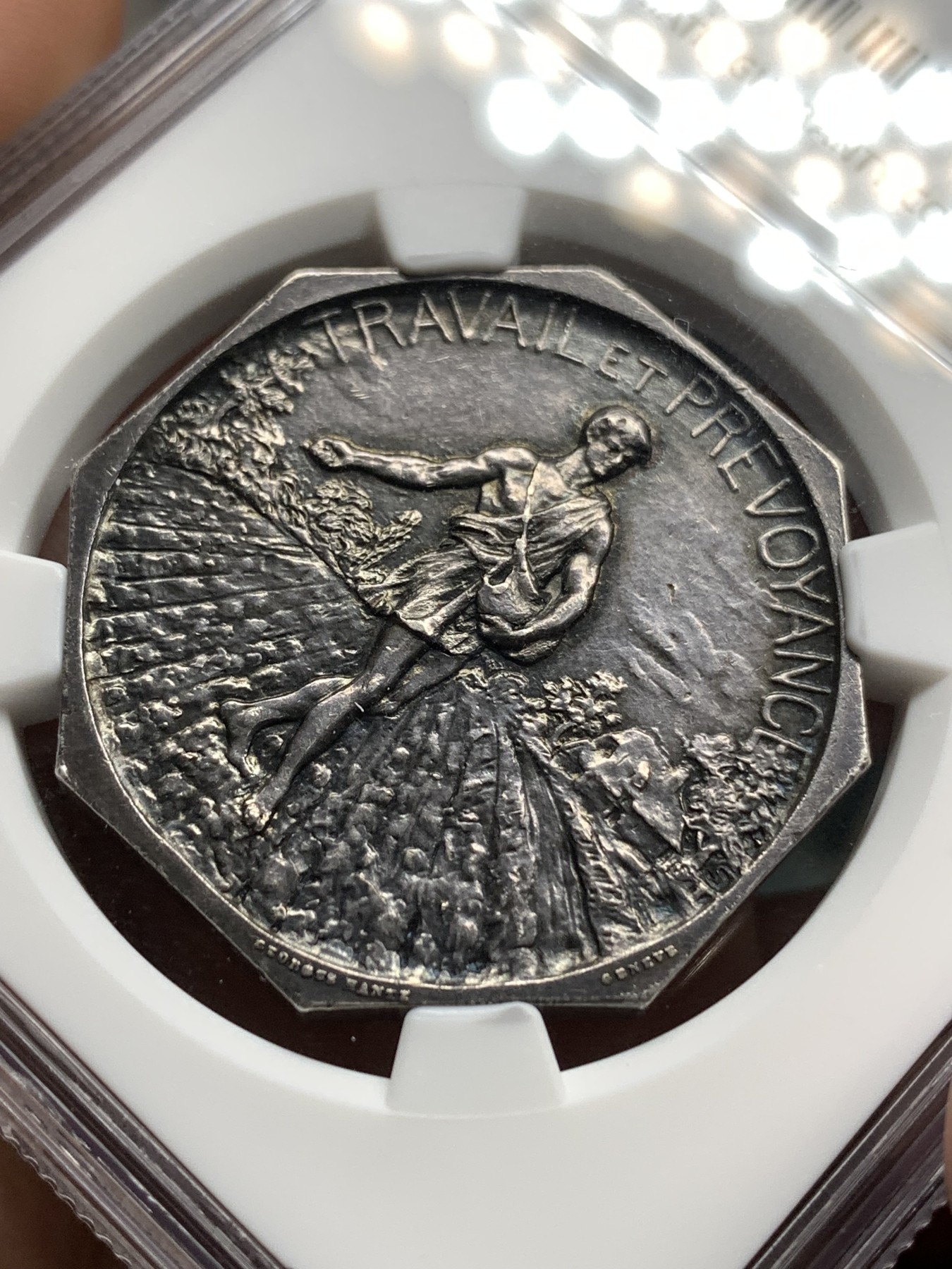 《竞宝斋》八角代币+章牌专场！第182场-周日，周一，周二 3场 (全场包邮) NGC-MS63 瑞士播种八角银质代币，极少见的瑞士八角，工艺一如既往 近25克厚重，极舒适的油性包浆