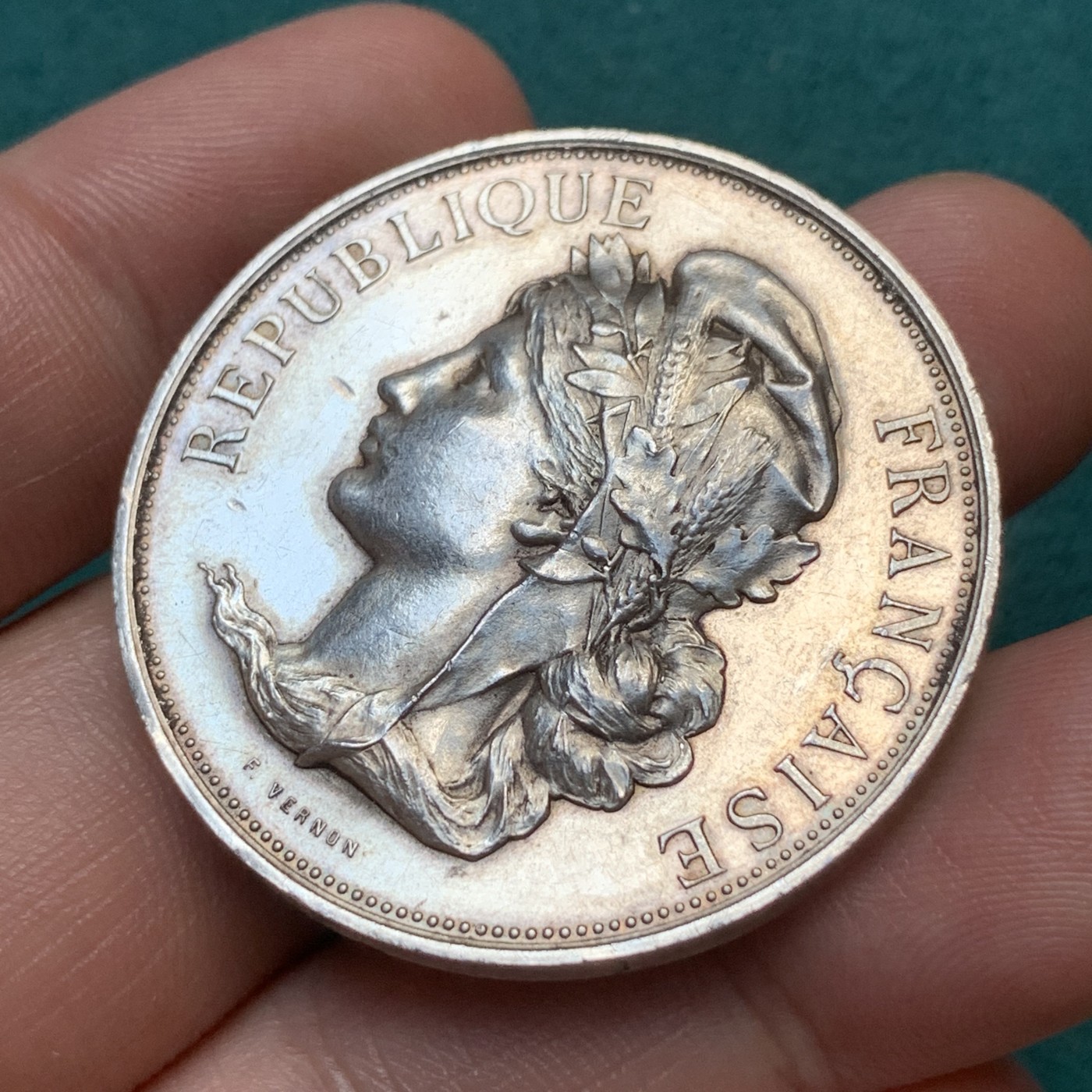 《竞宝斋》八角代币+章牌专场！第182场-周日，周一，周二 3场 (全场包邮) 法国马尔芒德农业委员会银章，29.14g，38.8mm，菱形边铭银标