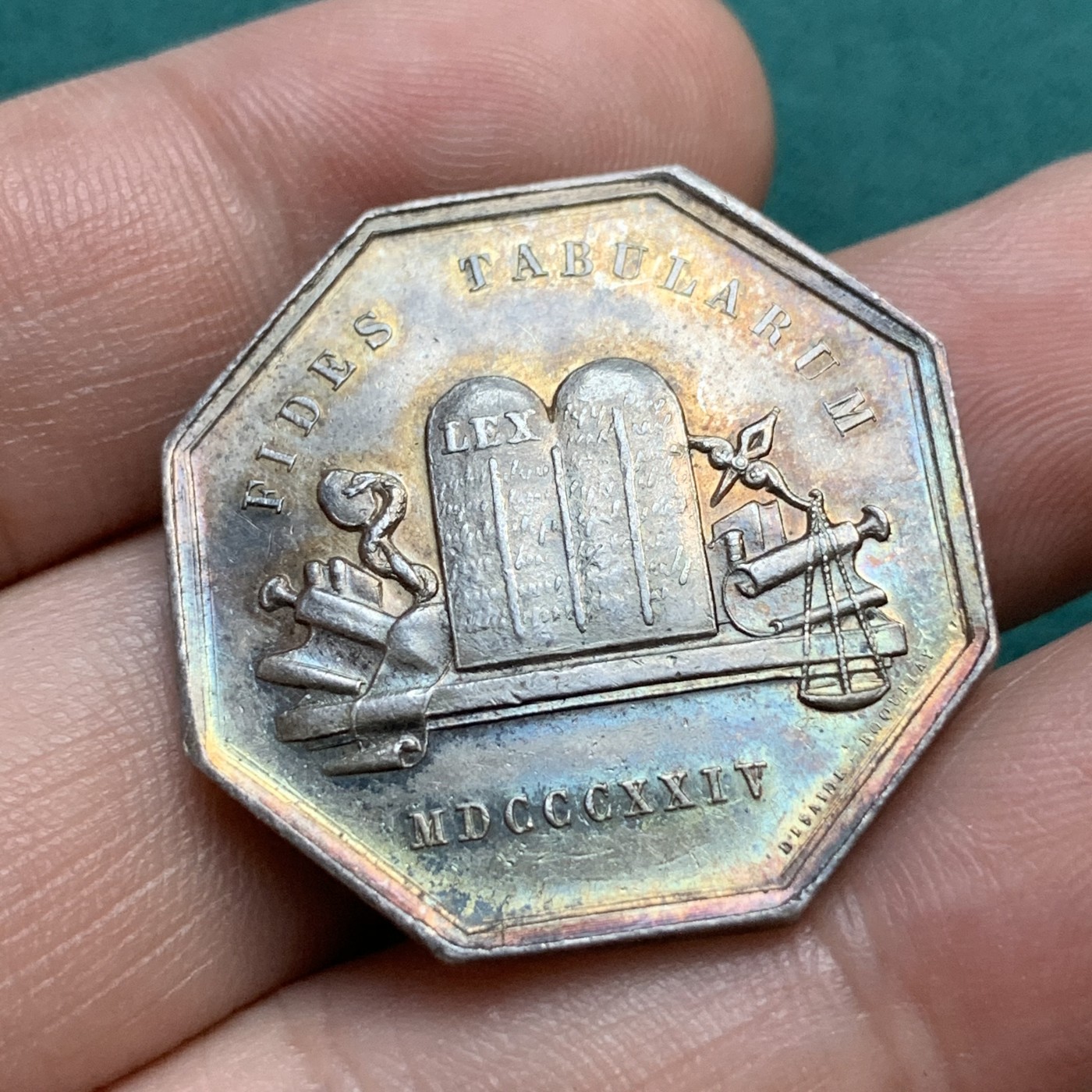 《竞宝斋》八角代币+章牌专场！第182场-周日，周一，周二 3场 (全场包邮) 法国克莱蒙地区公证处JETON银质八角代币，13.78g，30.6mm，蜜蜂边铭