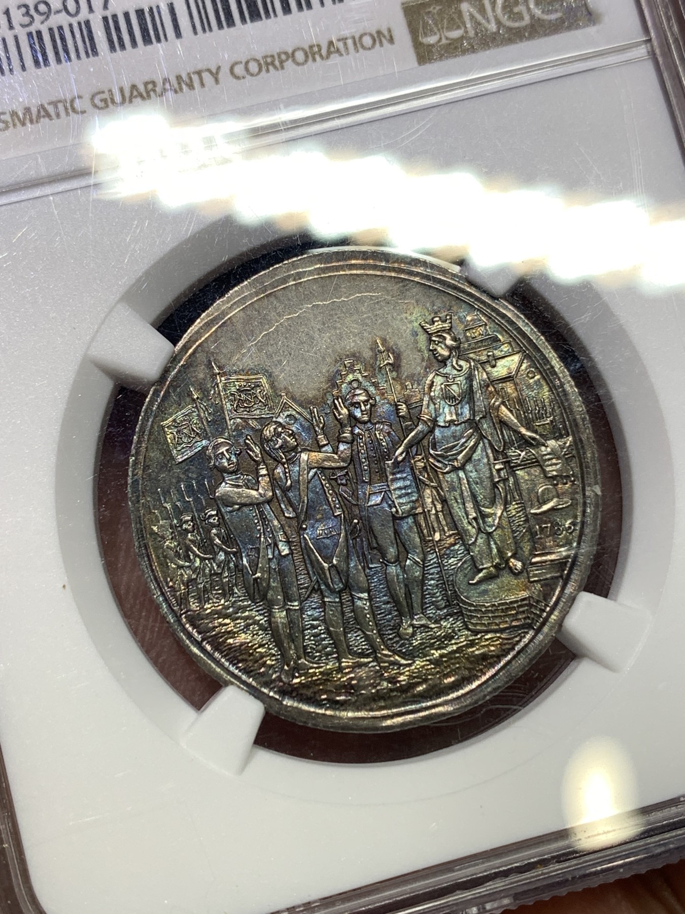 《竞宝斋》八角代币+章牌专场！第182场-周日，周一，周二 3场 (全场包邮) NGC MS65 荷兰 乌特勒支 1786年 五彩银章 极少品种 裸章 22年150美元成交  本拍品MS65 很难超越