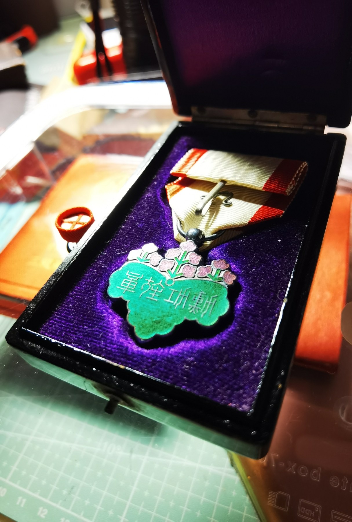 小杏藏品清理行动 战时 勋七等青色桐叶章