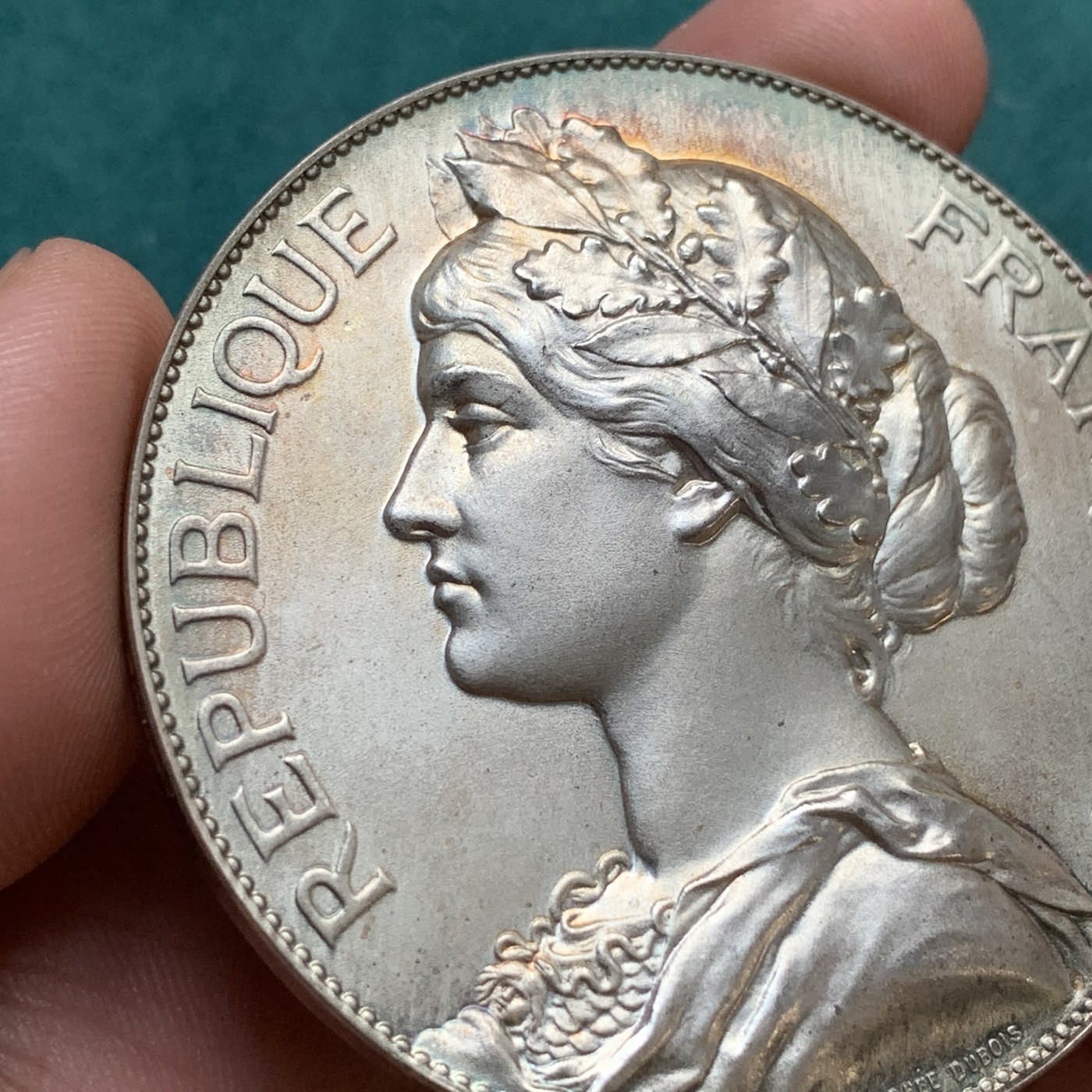 《竞宝斋》八角代币+章牌专场！第182场-周日，周一，周二 3场 (全场包邮) 法国玛丽安娜农业银章，92.42g，57.3mm，丰饶角边铭，品相完好，丝绸底光