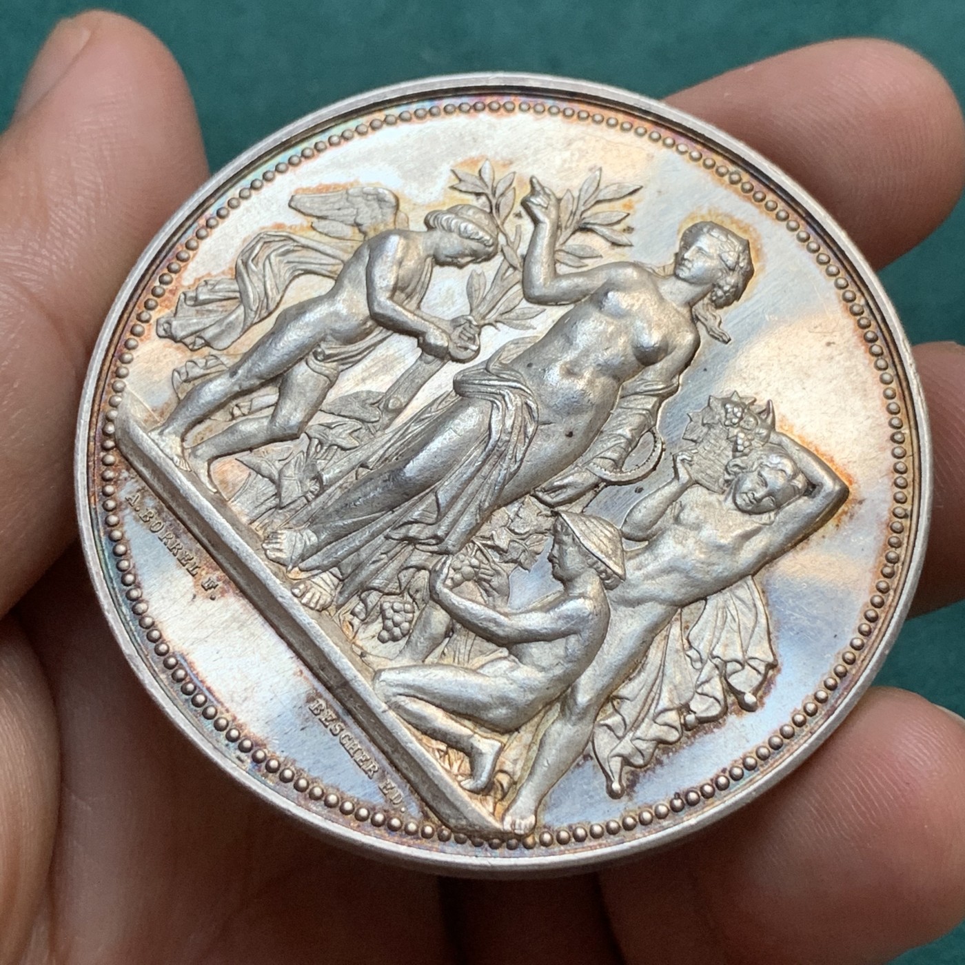 《竞宝斋》八角代币+章牌专场！第182场-周日，周一，周二 3场 (全场包邮) 法国黄金海岸园艺协会银章，71.2g，54.3mm，丰饶角边铭，品相完好，丝绸底光