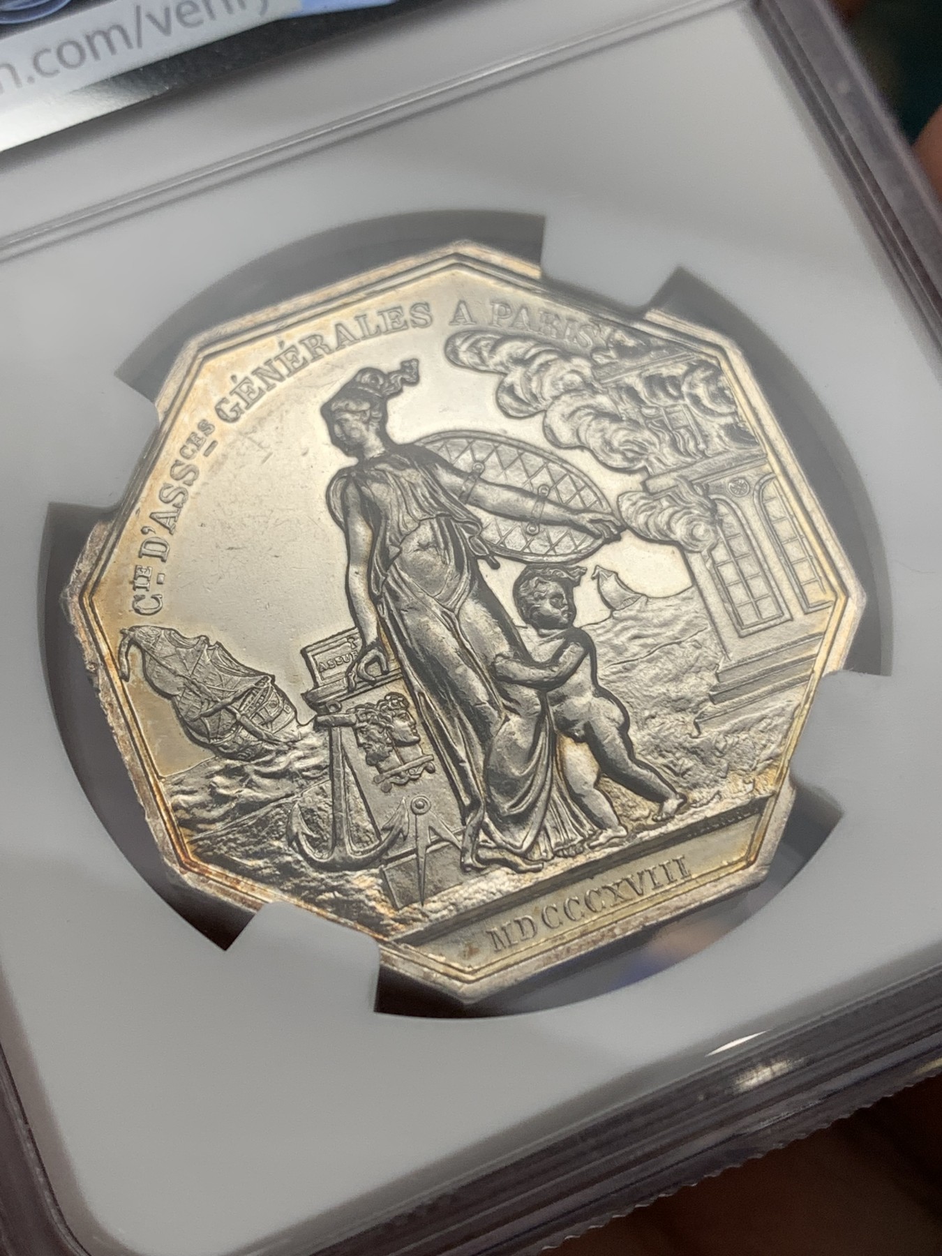 《竞宝斋》八角代币+章牌专场！第182场-周日，周一，周二 3场 (全场包邮) NGC MS62 法国 巴黎火灾 八角银质代币  亮度细节都很不错 背面好看