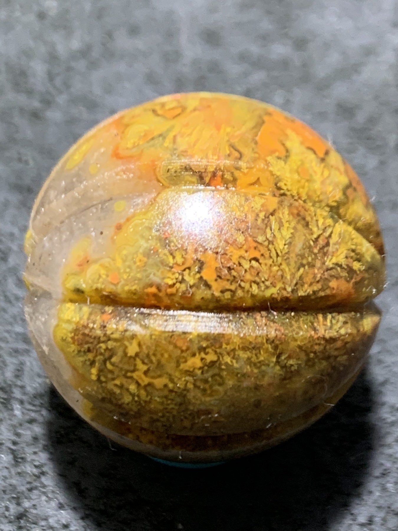 精美冰飘草花纹战国红玛瑙手工雕刻瓜珠一颗！