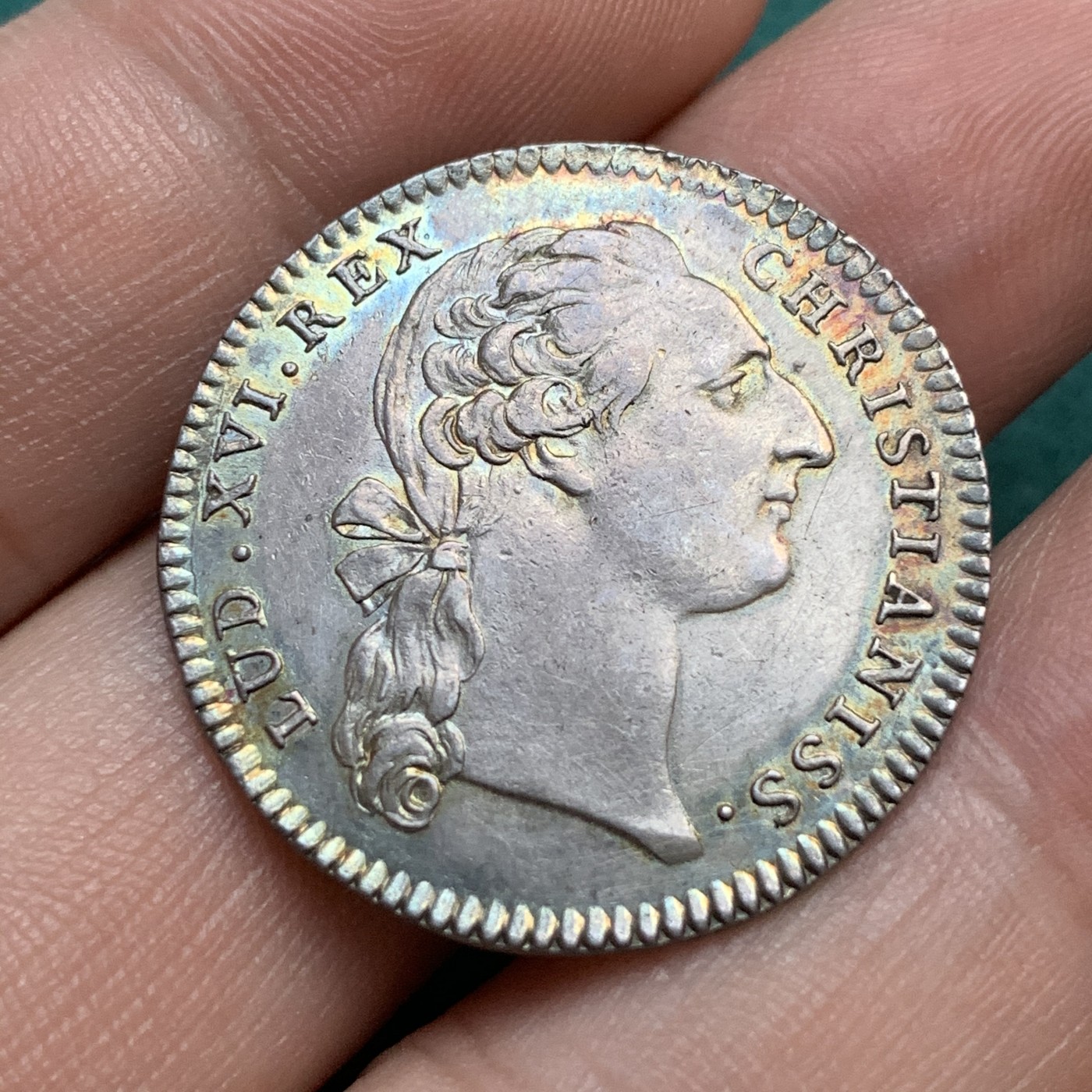 《竞宝斋》八角代币+章牌专场！第182场-周日，周一，周二 3场 (全场包邮) 法国路易十六巴黎市政府景观银质jeton代币，8.29g，29mm，黄油彩