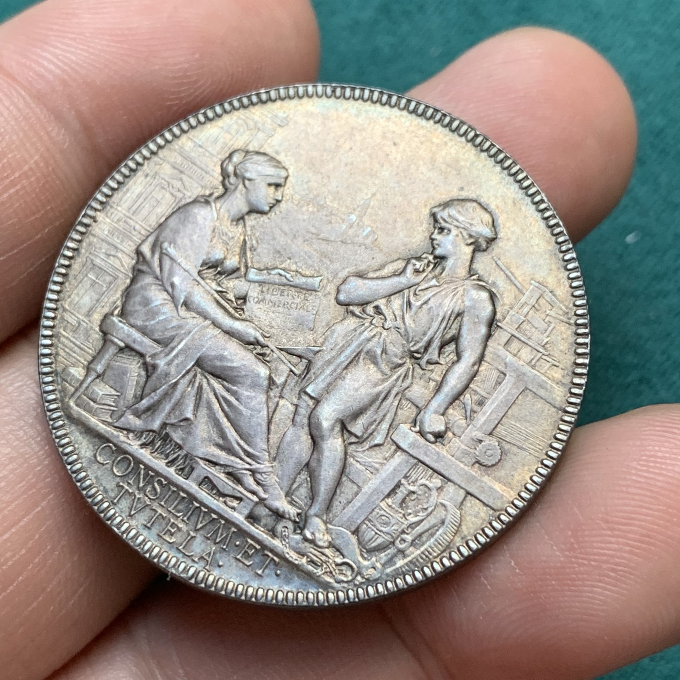 《竞宝斋》八角代币+章牌专场！第182场-周日，周一，周二 3场 (全场包邮) 法国里昂商会银质jeton，22.77g，37mm，丰饶角边铭，金黄油彩，细节丰富漂亮