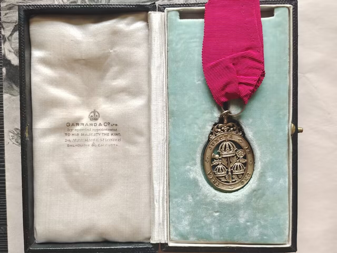 老威廉第三次麦稀奇拍卖 英国民事巴斯勋章带盒，乔治五世时期