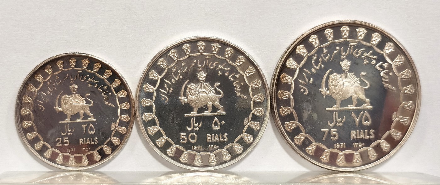 博洋堂世界钱币拍卖第034期（全场包邮） 1971伊朗波斯帝国2500年大钱包5枚一套精制银币，这种原装非常难得了