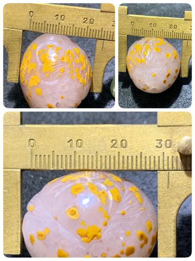 精美冰飘战国红玛瑙雕刻手工俏色巧雕亲嘴鱼把件（吊坠）一个， 精美冰飘战国红玛瑙雕刻手工俏色巧雕亲嘴鱼把件（吊坠）一个，