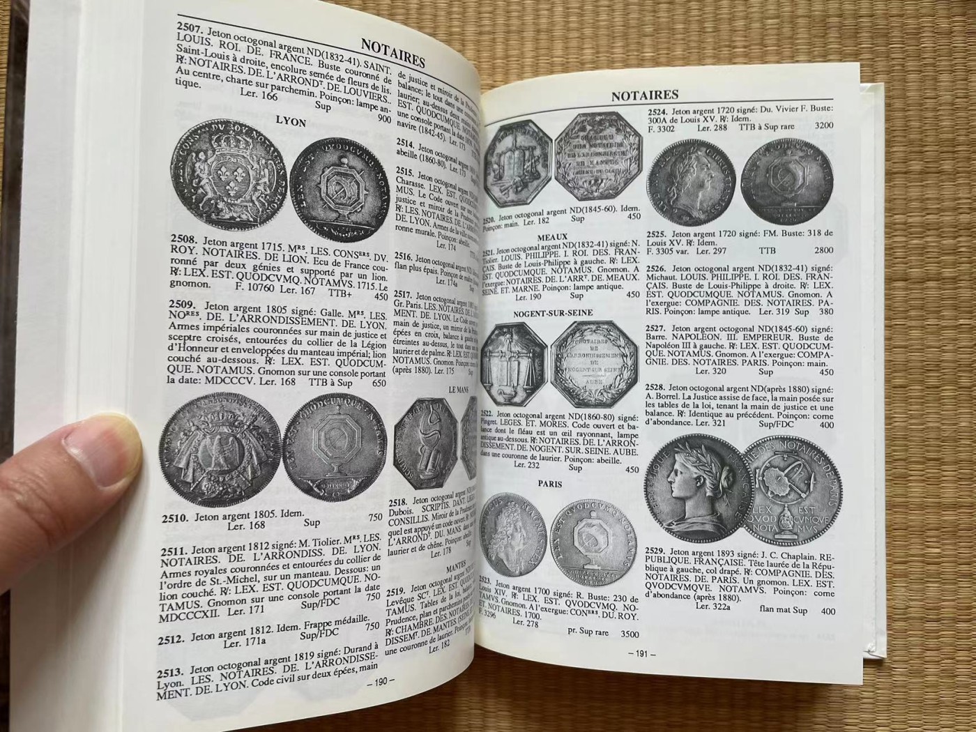 博洋堂世界钱币拍卖第034期（全场包邮） 法国JETONS代币目录，全新，348页，收录了3892个品种，最权威的法国代币目录