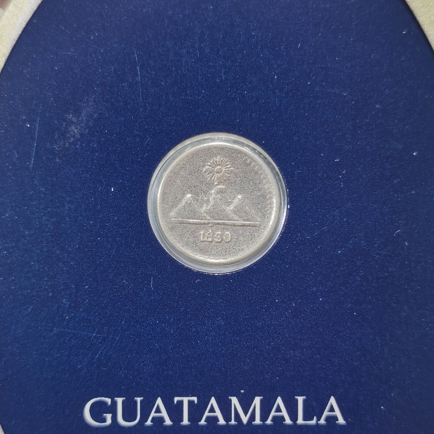 博洋堂世界钱币拍卖第034期（全场包邮） 危地马拉珍珠币 1890年1/4瑞尔 平常所能见到最小的银币 仅0.77克835银 边齿图案清晰 日本回流原封