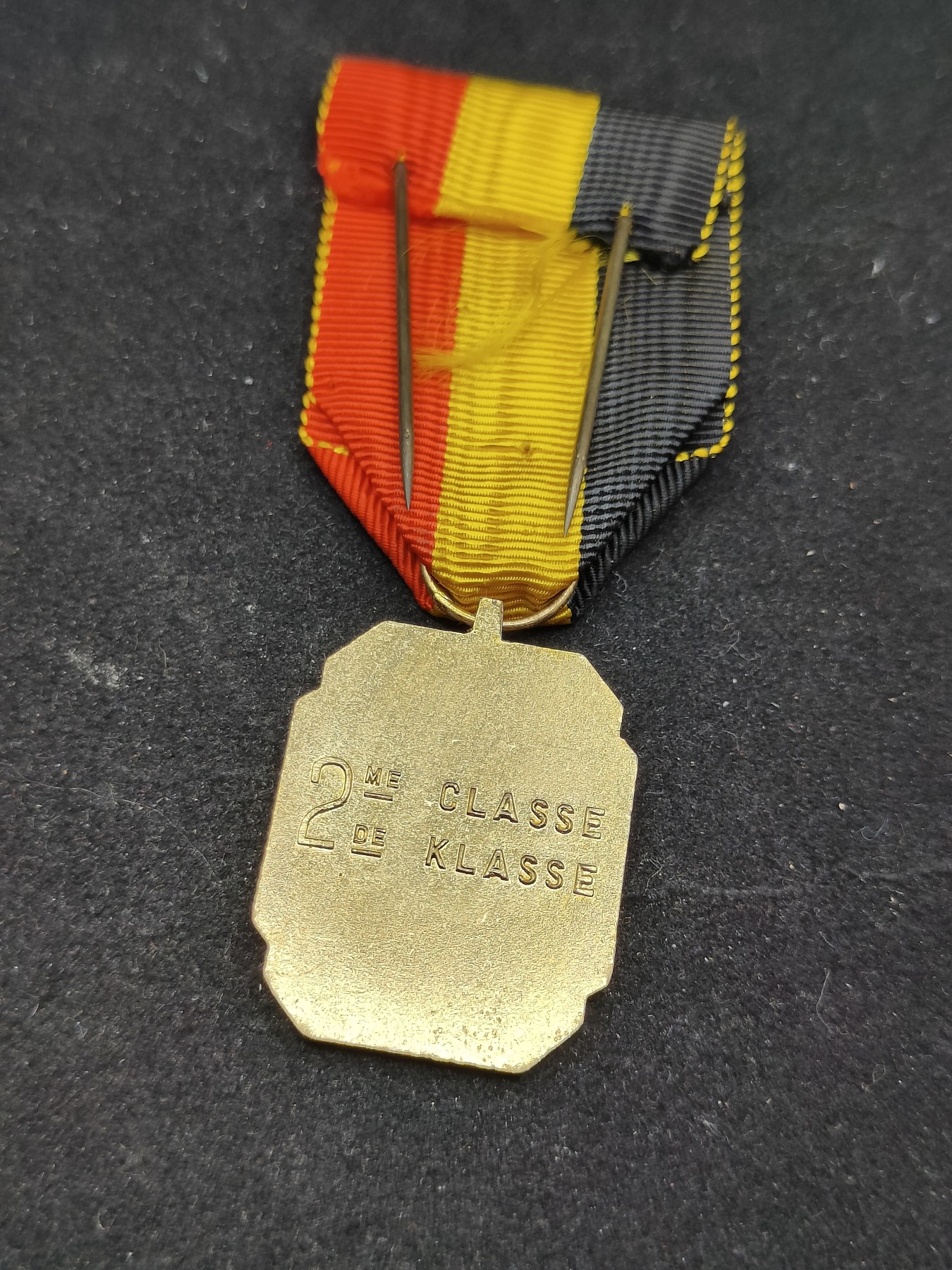 全场0元起拍 第73期 咸鱼国勋章拍卖专场 7月16日（周日）下午6：00开始 比利时二级音乐奖章 铜珐琅