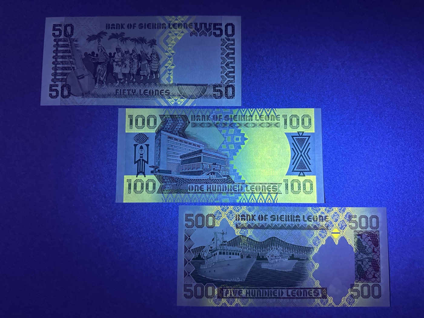 《张总收藏》110期—外币强钞 塞拉利昂50、100、500元3张 UNC 1988-1993年版