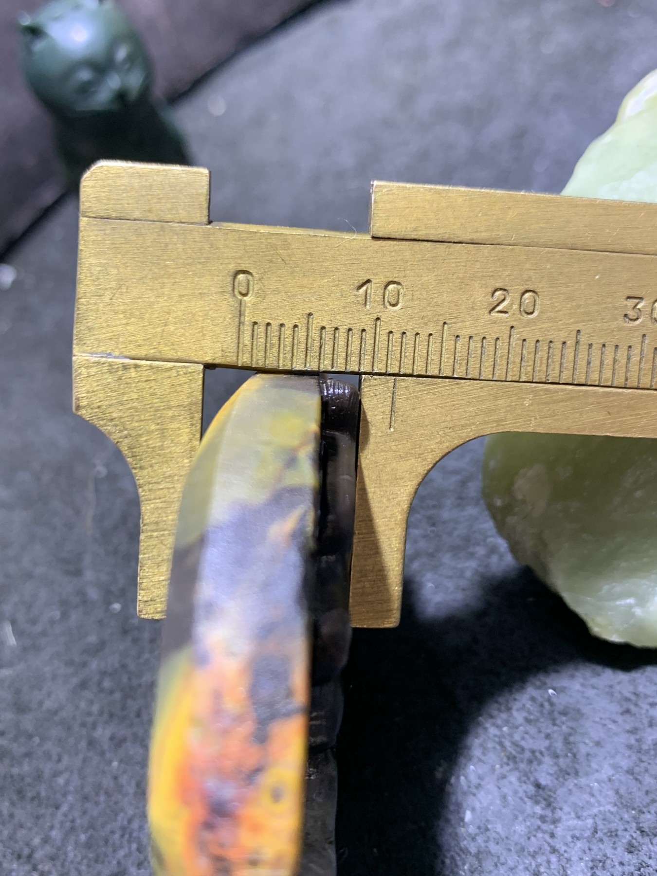 精美亚光原皮冰飘高玉化战国红玛瑙手工雕刻佛字大尺寸牌子一个，