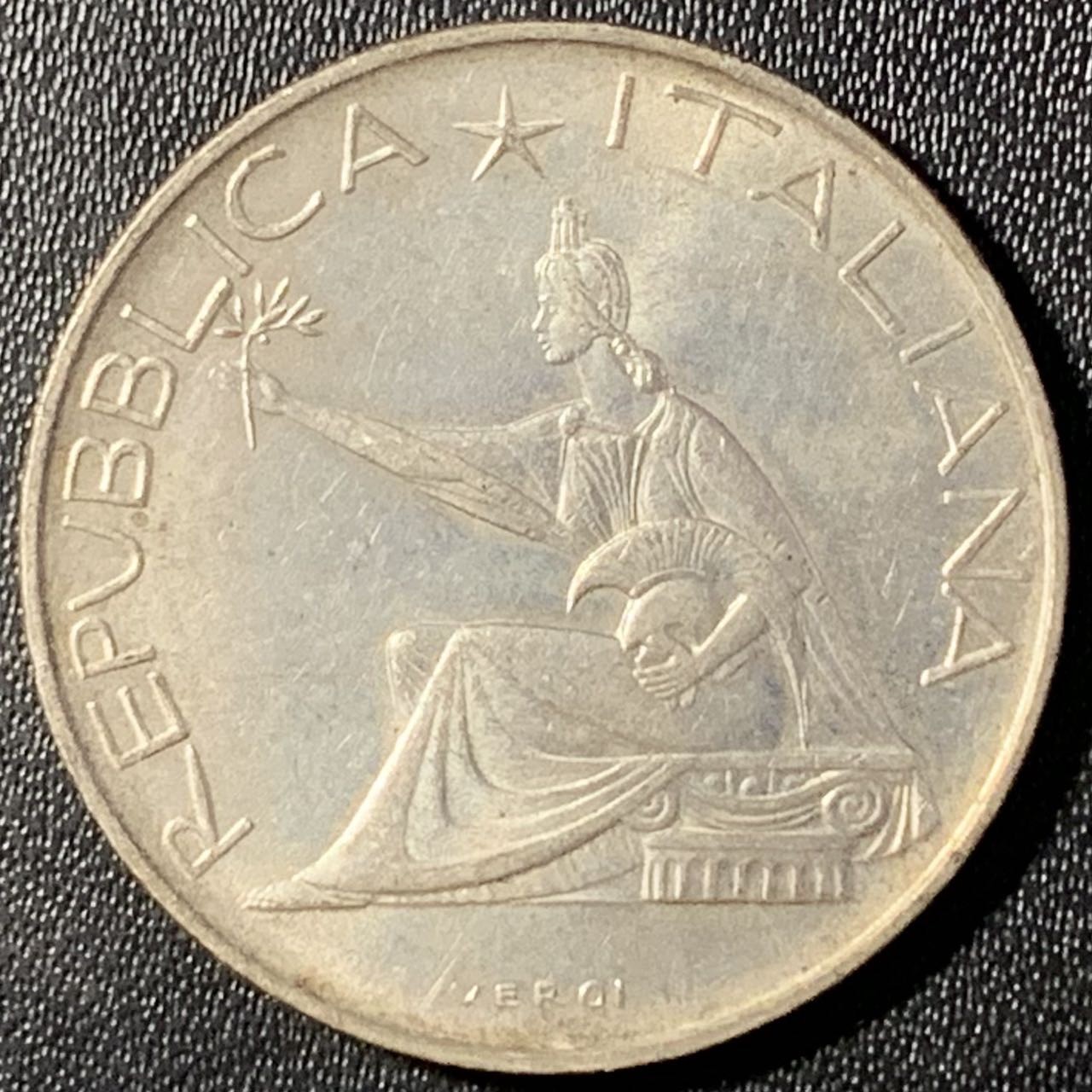 紫瑗钱币——第288期拍卖 意大利 1961年 马车 500里拉 11克 0.835银 