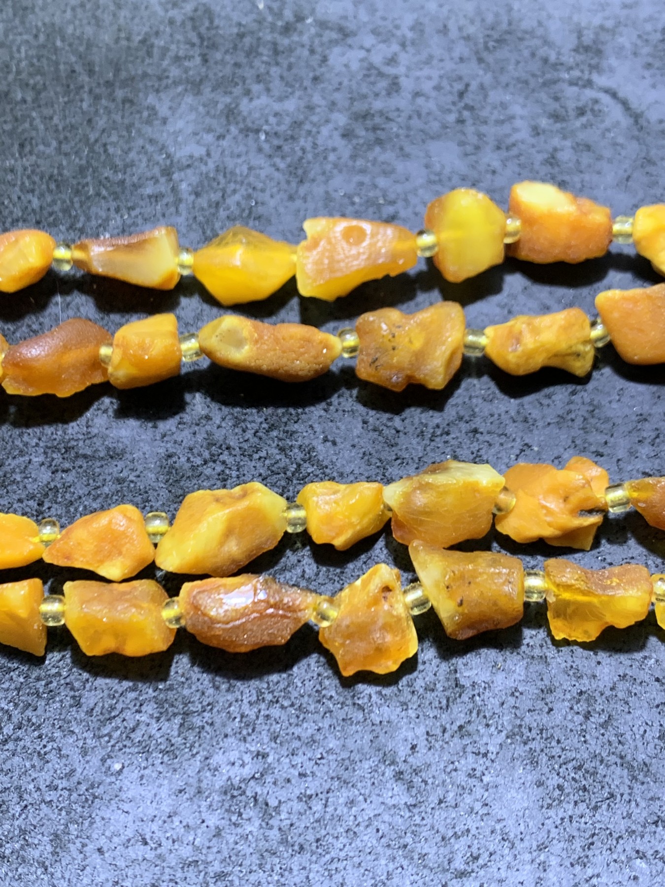 精美天然乌克兰蜜蜡随形原石项链1条！